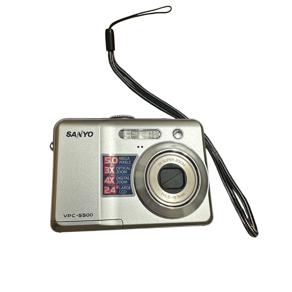Sanyo VPC-5500 Silver Digital Camera